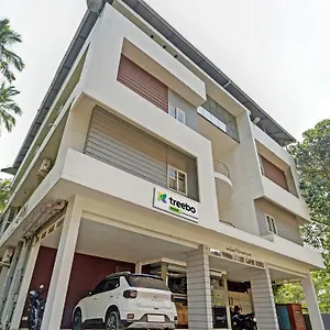 Hotel Sreepathi Nirmalyam 400 Mts From Guruvayoor Temple, Guruvayur