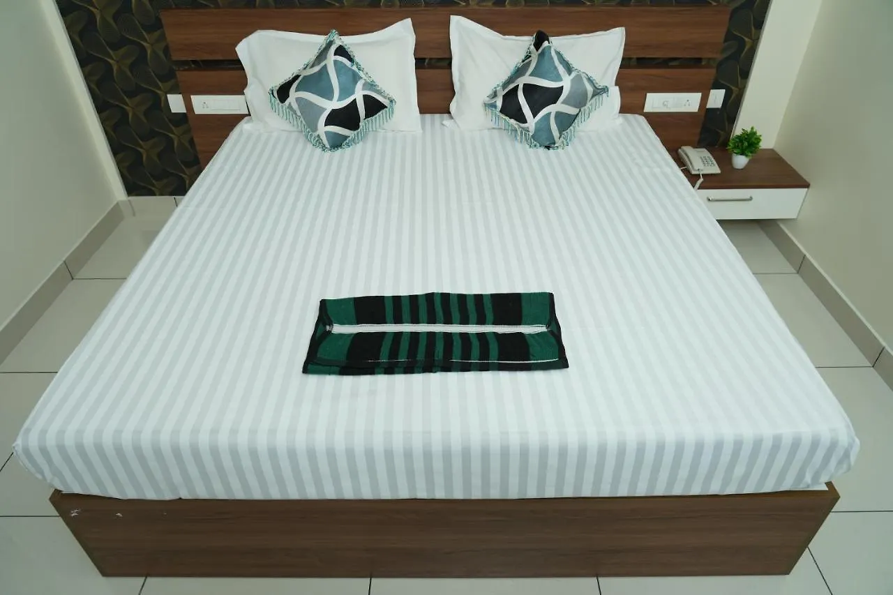 Gold And Pearl Residency Hotel Guruvayur 3*,  India