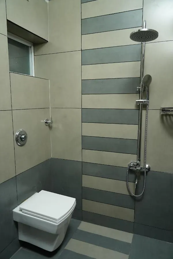 ***  Gold And Pearl Residency Hotel Guruvayur India